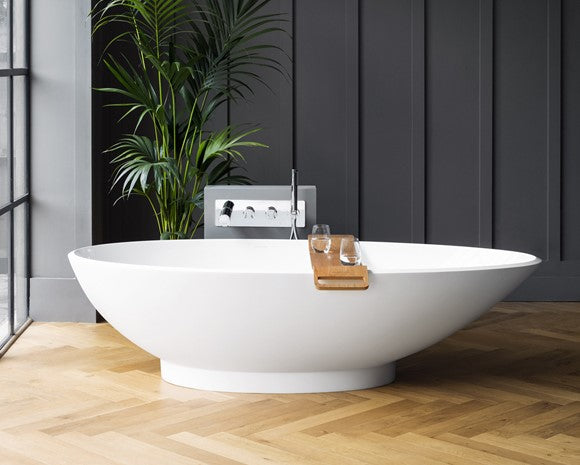 Luxuriate in Elegance with the V&A Napoli Freestanding Bath